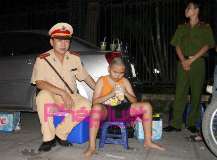 Tổ công tác 141 giúp cháu bé 6 tuổi về với gia đình